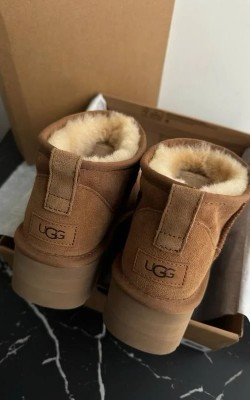 UGG Platform Taba