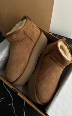 UGG Platform Taba